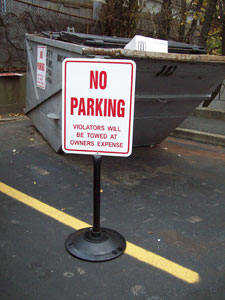 Sidewalk Signs & Crowd Control - exterior