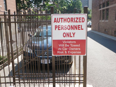 Vinyl Signs on Acrylic, Aluminum, Plastics