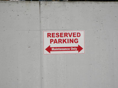 Vinyl Signs on Acrylic, Aluminum, Plastics