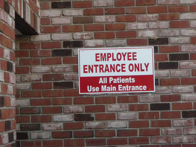Vinyl Signs on Acrylic, Aluminum, Plastics