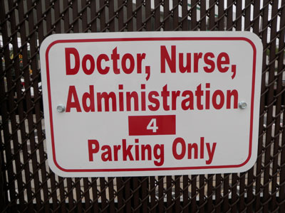 Vinyl Signs on Acrylic, Aluminum, Plastics